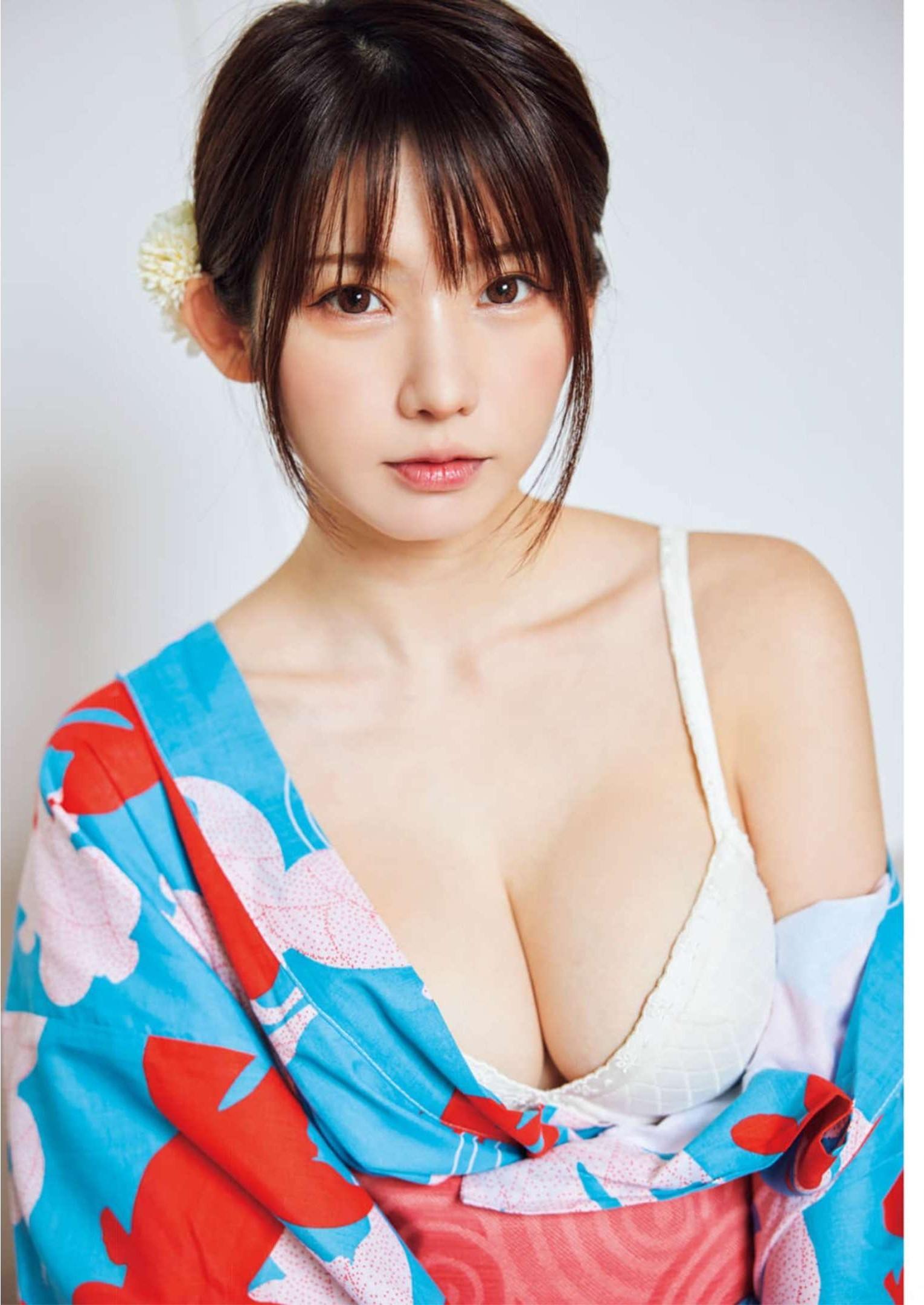 Enako えなこ, Manga Action 2023.08.15 (漫画アクション 2023年8月15日号)